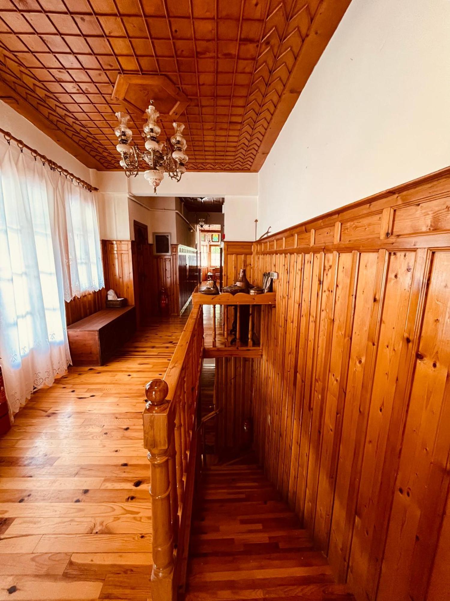 9Mouses Chasiotis Guest House Ampelakia Eksteriør billede